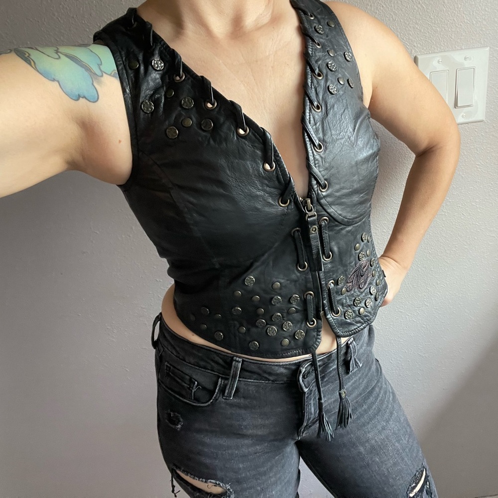 Harley Davidson lambskin Vest with embellishments - Picture 2 of 11